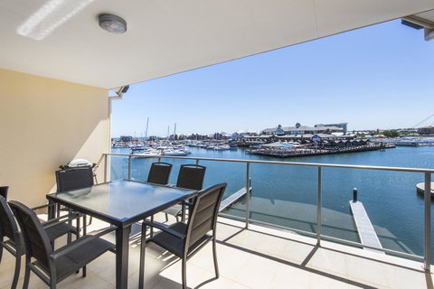Dolphin Quay Apartments - Tourism Caloundra 36