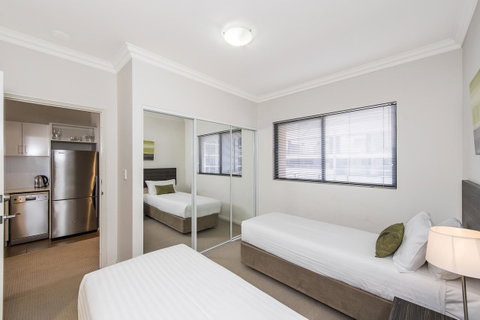 Dolphin Quay Apartments - Tourism Caloundra 43