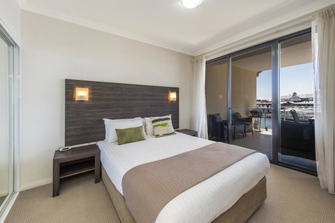 Dolphin Quay Apartments - Tourism Caloundra 30