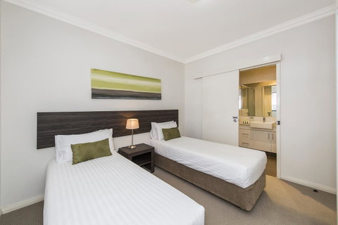 Dolphin Quay Apartments - Tourism Caloundra 44
