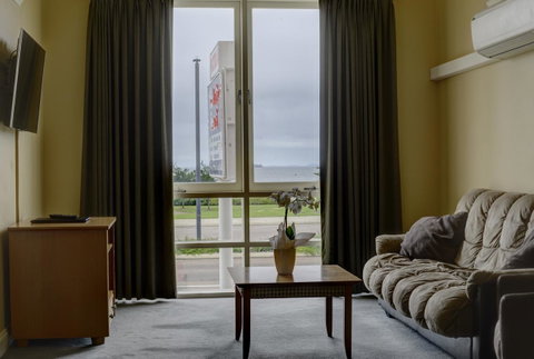 The Jetty Resort - Tourism Caloundra 17