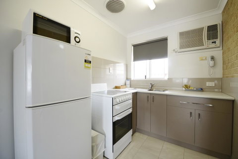 The Jetty Resort - Tourism Caloundra 3
