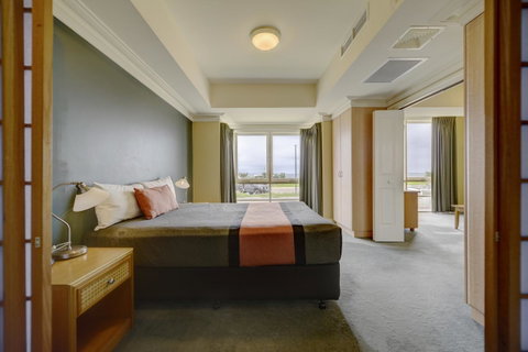 The Jetty Resort - Tourism Caloundra 21