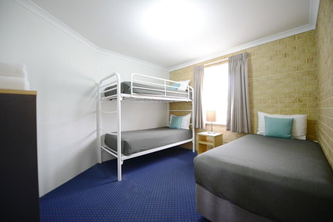 The Jetty Resort - Tourism Caloundra 42