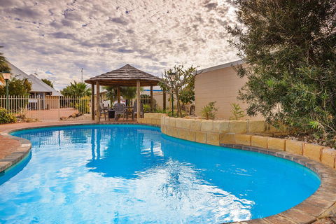 Osprey Holiday Village Unit 122 2 Bedroom - Tourism Caloundra 17