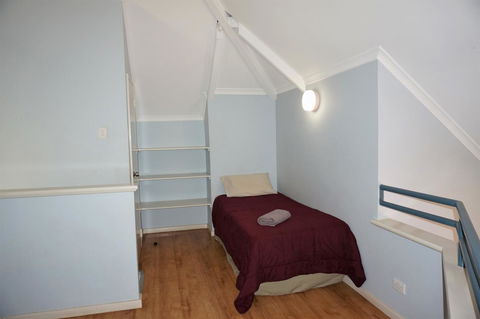Osprey Holiday Village Unit 122 2 Bedroom - Tourism Caloundra 10