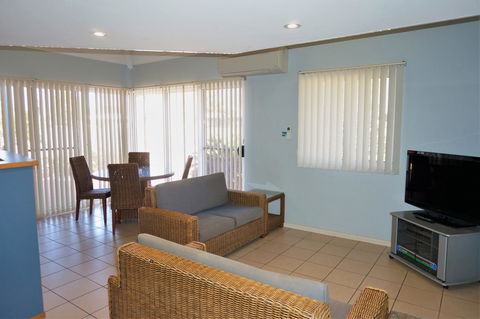 Osprey Holiday Village Unit 122 2 Bedroom - Tourism Caloundra 3