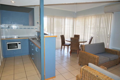 Osprey Holiday Village Unit 122 2 Bedroom - Tourism Caloundra 5