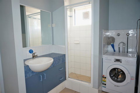 Osprey Holiday Village Unit 122 2 Bedroom - Tourism Caloundra 7