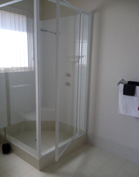 Aaratti House - Tourism Caloundra 8