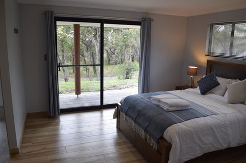 Eagle Bay House - Tourism Caloundra 26