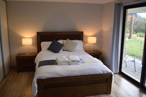 Eagle Bay House - Tourism Caloundra 7