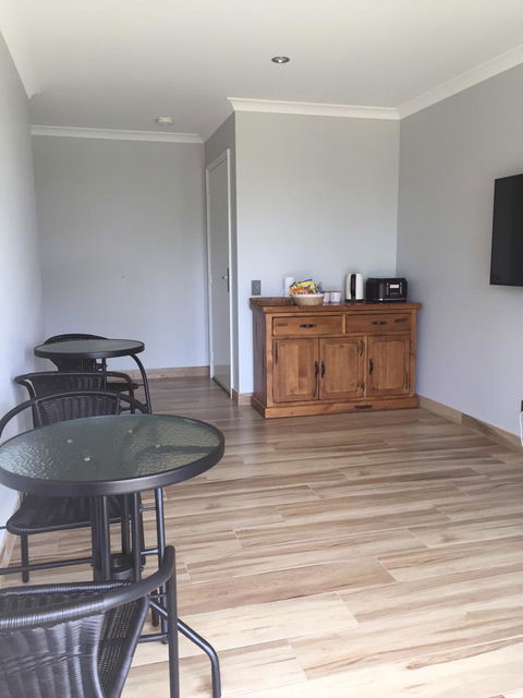 Eagle Bay House - Tourism Caloundra 14