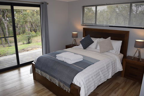 Eagle Bay House - Tourism Caloundra 0