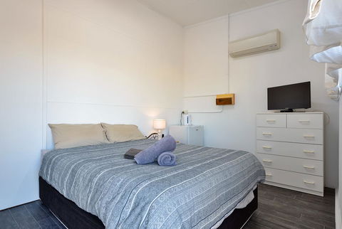 Getaway Villas Unit 389 - Tourism Caloundra 3