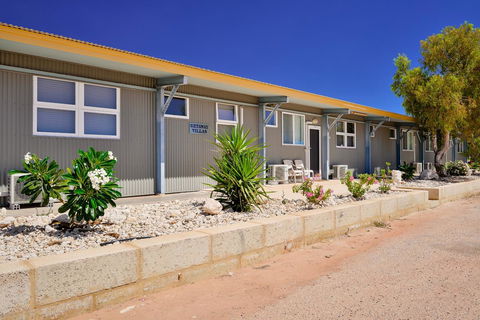 Getaway Villas Unit 389 - Tourism Caloundra 2