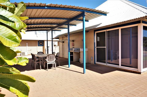 Osprey Holiday Village Unit 120 - Plenty Of Room For A Large Family - Tourism Caloundra 16