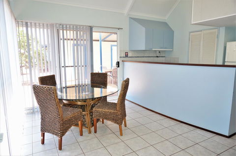 Osprey Holiday Village Unit 120 - Plenty Of Room For A Large Family - Tourism Caloundra 5