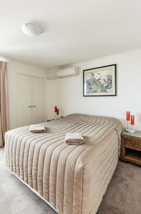 Wray Callan Apartments - Tourism Caloundra 1