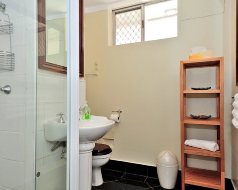 Mollies - Central Fremantle 1 Bedroom Apartment - Tourism Caloundra 4