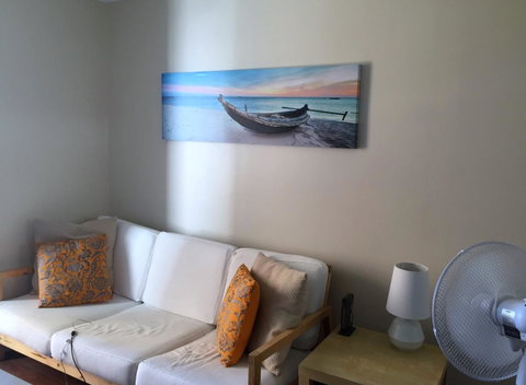 Mollies - Central Fremantle 1 Bedroom Apartment - Tourism Caloundra 7