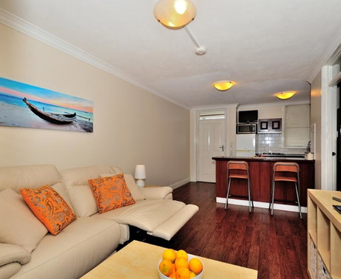 Mollies - Central Fremantle 1 Bedroom Apartment - Tourism Caloundra 1