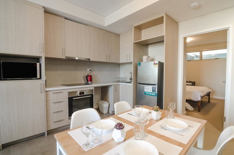 Boutique Carousel Apartment - Tourism Caloundra 4