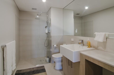 Boutique Carousel Apartment - Tourism Caloundra 7