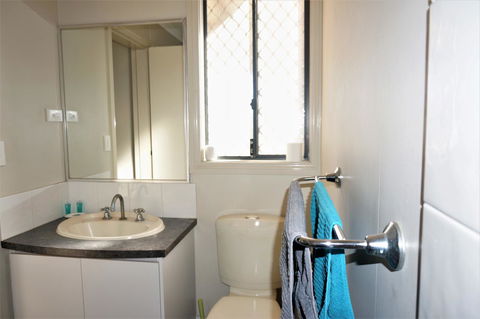 9 Krait Street - Perfect For Large Groups Or Families Alike - Tourism Caloundra 14