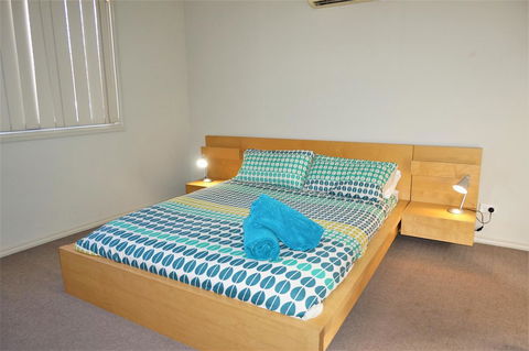 9 Krait Street - Perfect For Large Groups Or Families Alike - Tourism Caloundra 13