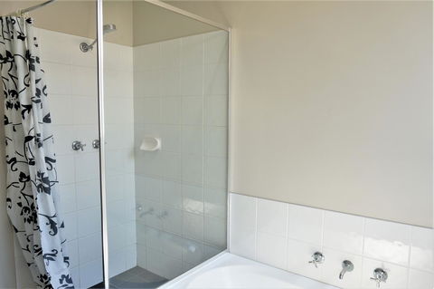 9 Krait Street - Perfect For Large Groups Or Families Alike - Tourism Caloundra 12