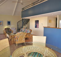 Osprey Holiday Village Unit 102 - Relax and unwind in the large spa bath - Tourism Caloundra