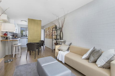 Gorgeous 26 1 Bed Designer Fitout Perfect Location - Tourism Caloundra 24