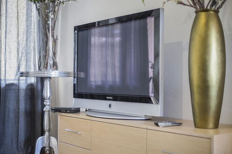 Gorgeous 26 1 Bed Designer Fitout Perfect Location - Tourism Caloundra 3