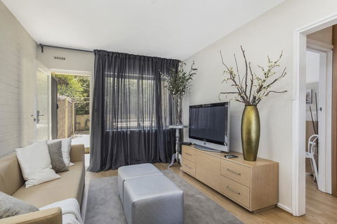 Gorgeous 26 1 Bed Designer Fitout Perfect Location - Tourism Caloundra 14