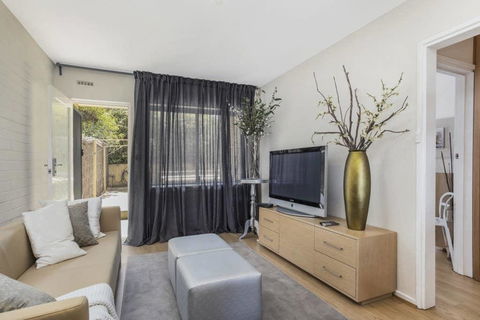 Gorgeous 26 1 Bed Designer Fitout Perfect Location - Tourism Caloundra 35