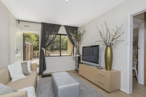 Gorgeous 26 1 Bed Designer Fitout Perfect Location - Tourism Caloundra 26