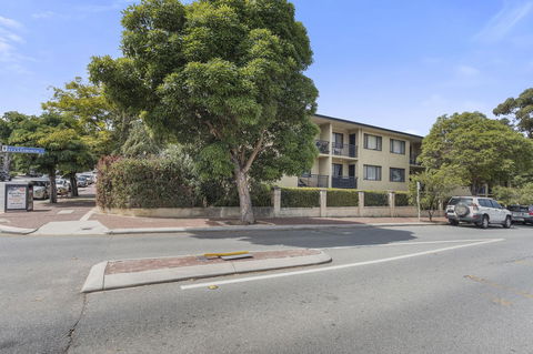 Gorgeous 26 1 Bed Designer Fitout Perfect Location - Tourism Caloundra 25