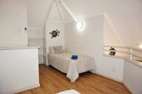 Osprey Holiday Village Unit 113 2 Bedroom - Tourism Caloundra 11