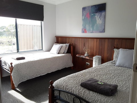 Cosy Corner Chalets - Tourism Caloundra 6