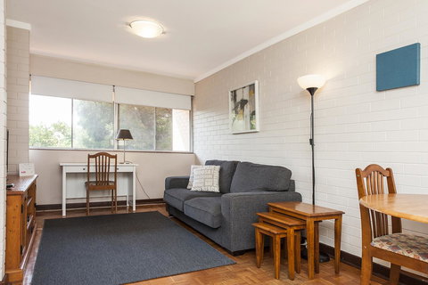 Rosalie 35 - Tourism Caloundra 2