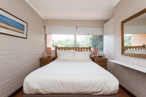 Rosalie 35 - Tourism Caloundra 14