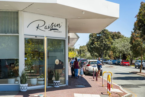 Rosalie 35 - Tourism Caloundra 21