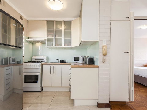 Rosalie 35 - Tourism Caloundra 11