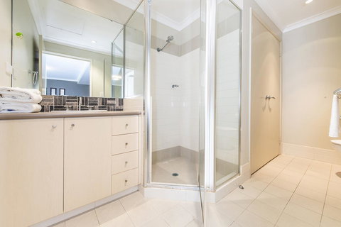 Subiaco Emporium Apartment - Tourism Caloundra 12