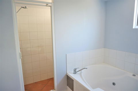 Osprey Holiday Village Unit 118 - Tourism Caloundra 10