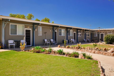 Getaway Villas Unit 384 - Tourism Caloundra 0