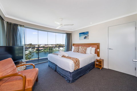 A 406 FANTASTIC OCEAN BEACH And MARINA VIEW APT - MANDURAH - Tourism Caloundra 12