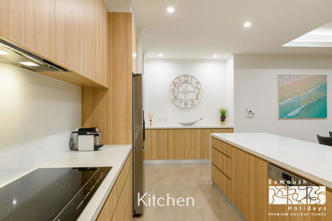 20 Madaffari Drive - Tourism Caloundra 5