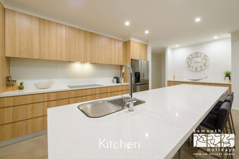 20 Madaffari Drive - Tourism Caloundra 4